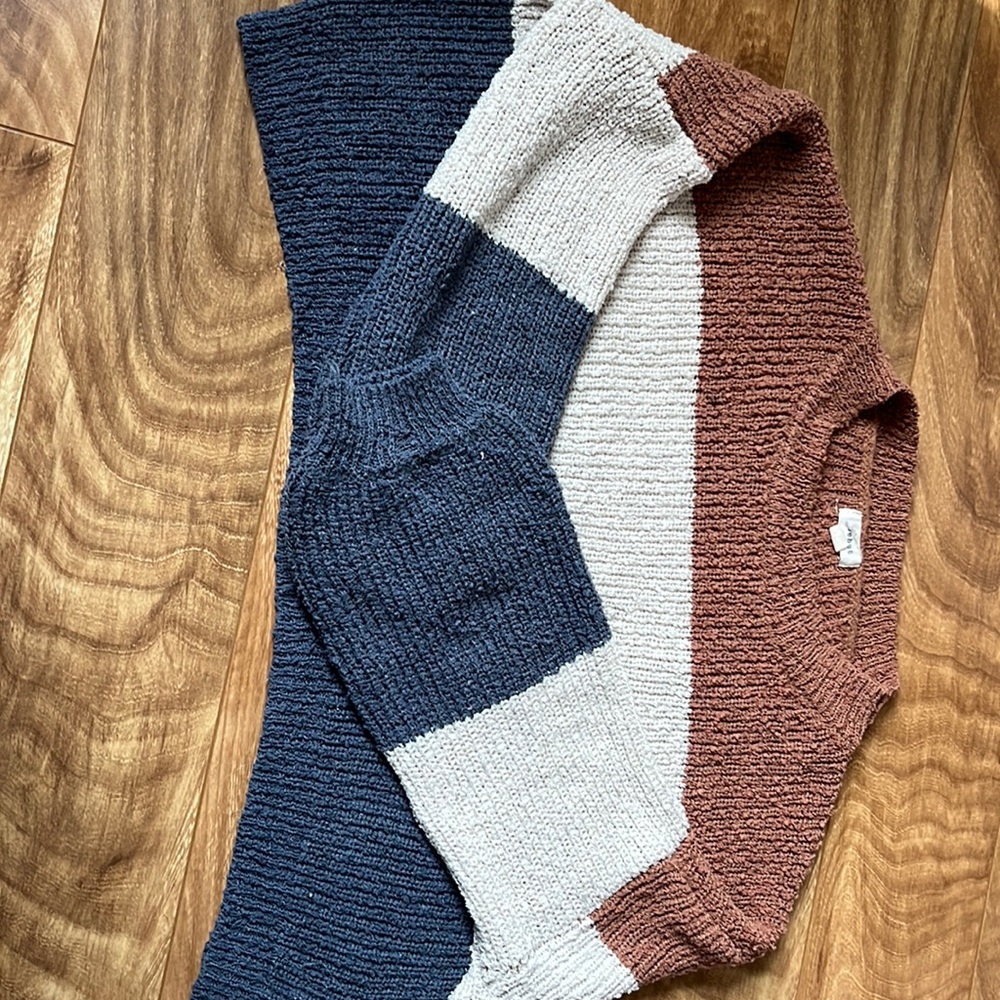 Cropped sweater